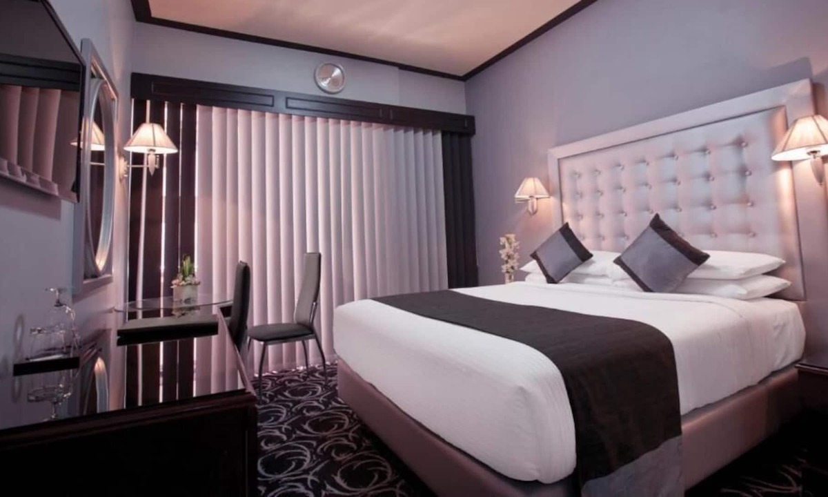 Al Muraqqabat House | Double Room Near West Zone Super Market By Luxury Bookings