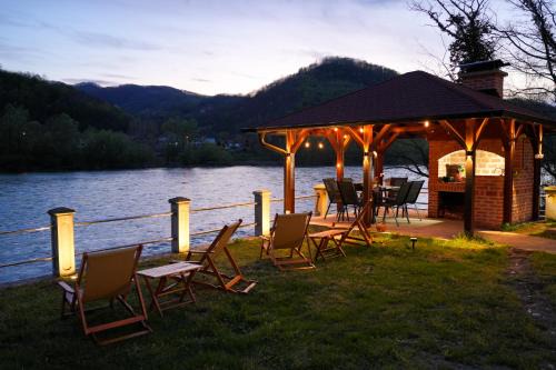 Ljubovija Villa | Drina Water House
