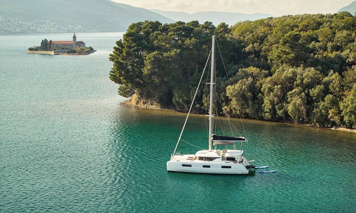 Slano Boat Rental | Dubrovnik Delight: A Luxurious Sun and Beach Sailing Experience