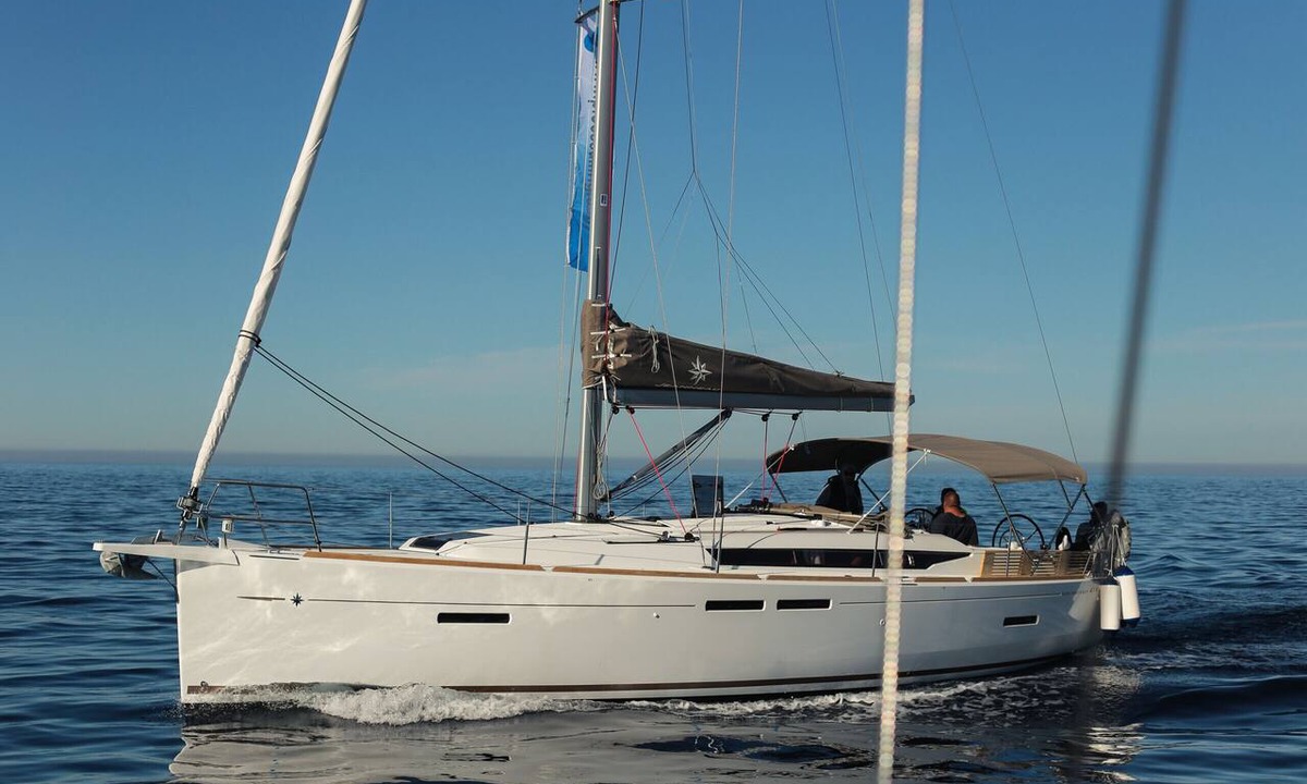 Ploce Boat Rental | Dubrovnik Delight: Sun-soaked Sailing Adventure