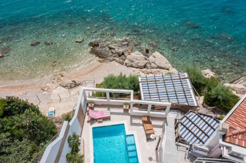 Stanici Villa | Duplex Laurentis - private pool - beachfront - newly built