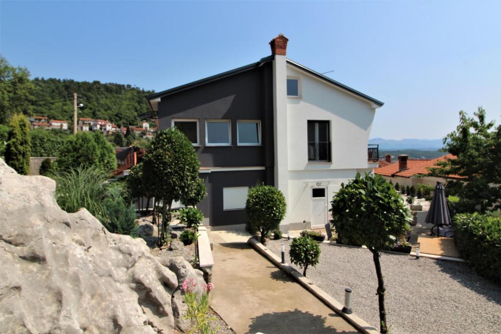 Rukavac Apartment | EMILIjA