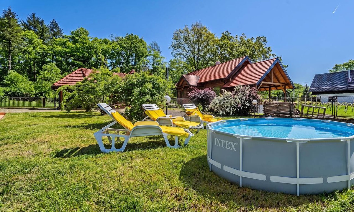 Kravarsko House | Family Retreat near Zagreb with Pool & Garden, Velika Buna, Croatia