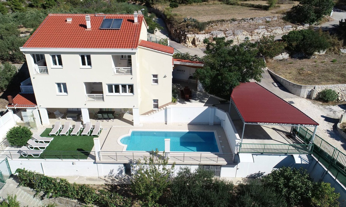 Kastel Gomilica Villa | Family villa with heated swiming pool in Kaštela between Split & Trogir