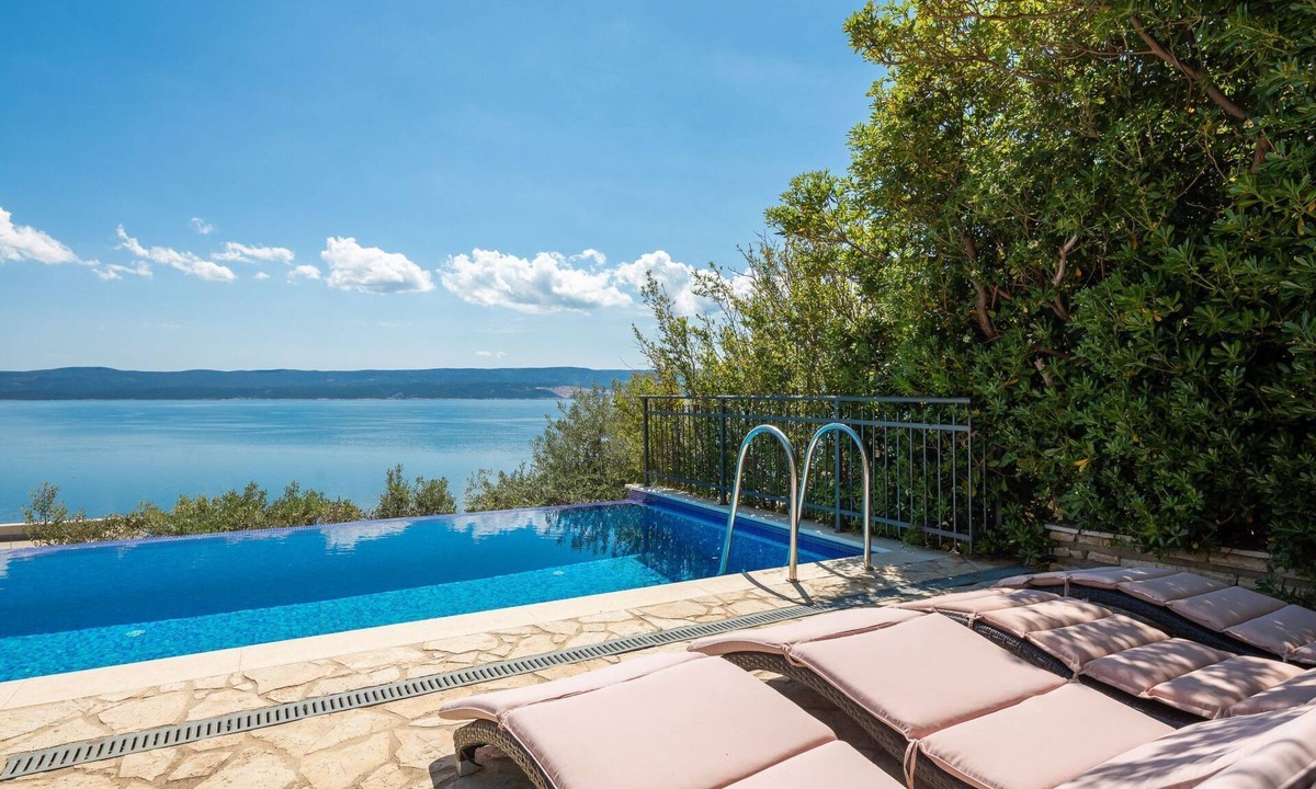 Lokva Rogoznica House | Ferienanlage Mirabella by Interhome