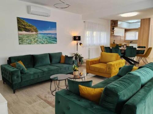 Dicmo Villa | Five Bedroom Villa with Private Pool