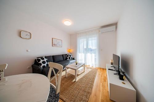 Novi Zagreb Apartment | Flex SelfCheckIns 191 - Zagreb - 2 Bedrooms - Parking - Loggia