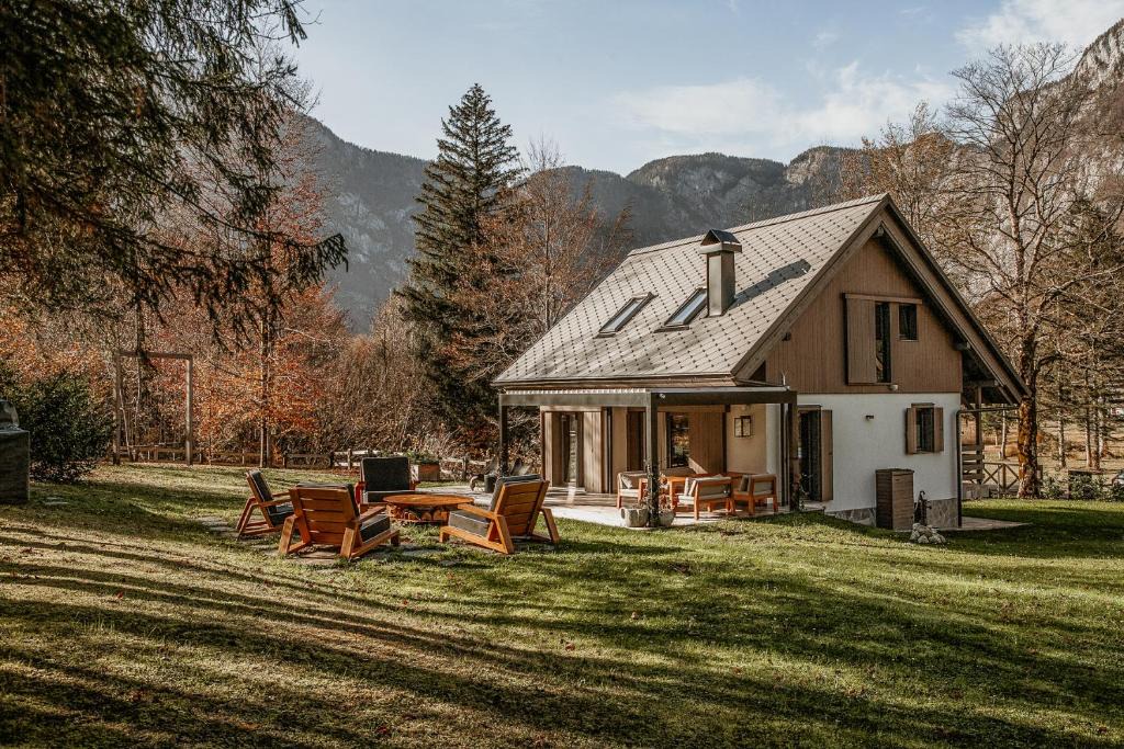 Ukanc Ski Chalet | Fox on the Rocks Chalet