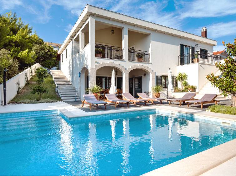 Seget Vranjica House | Frasena