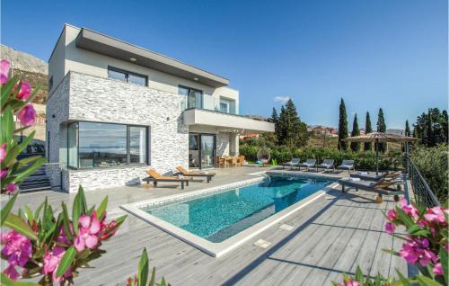 Mravince House | Gorgeous Home In Kucine