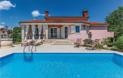 Marcana House | Gorgeous Home In Marcana