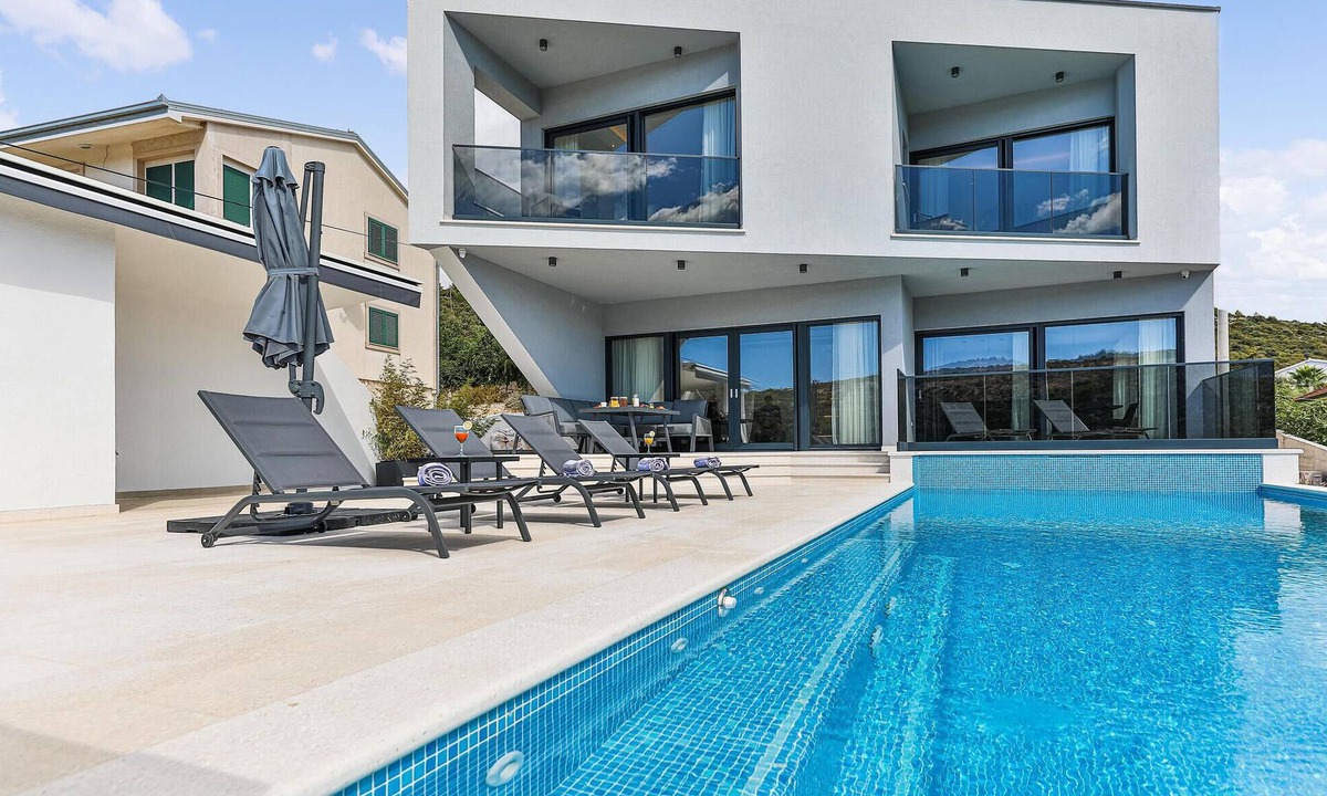 Marina House | Gorgeous home in Marina