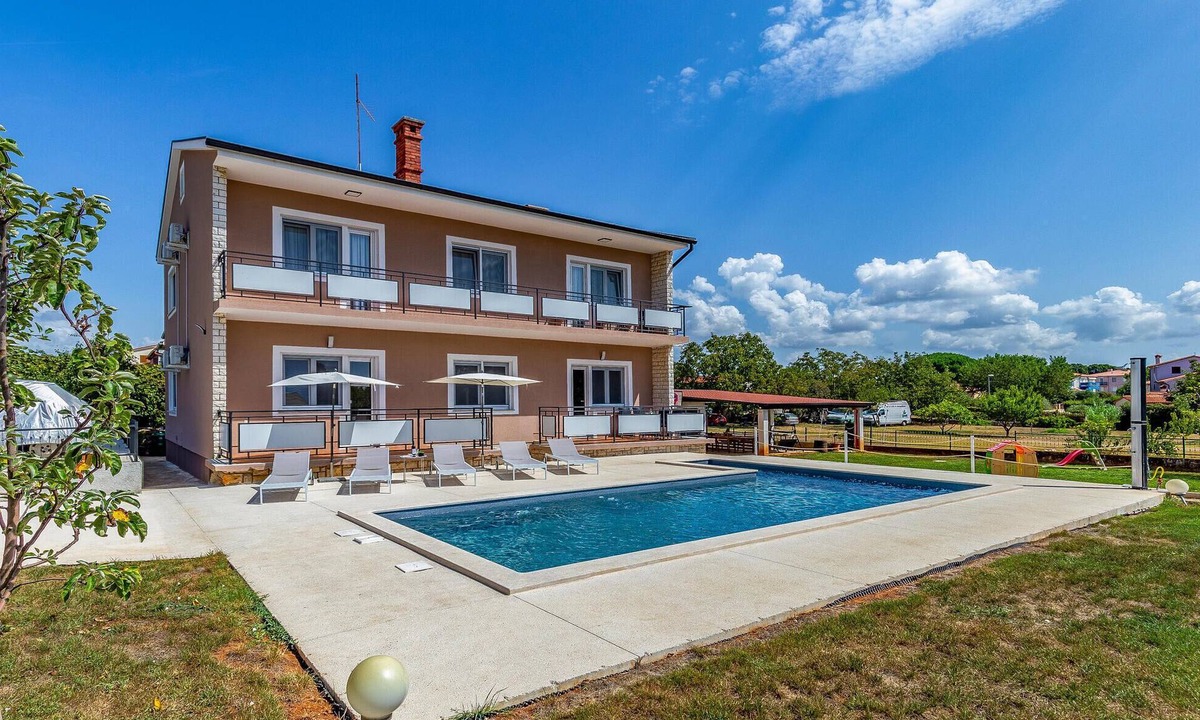 Valbandon House | Gorgeous home in Valbandon