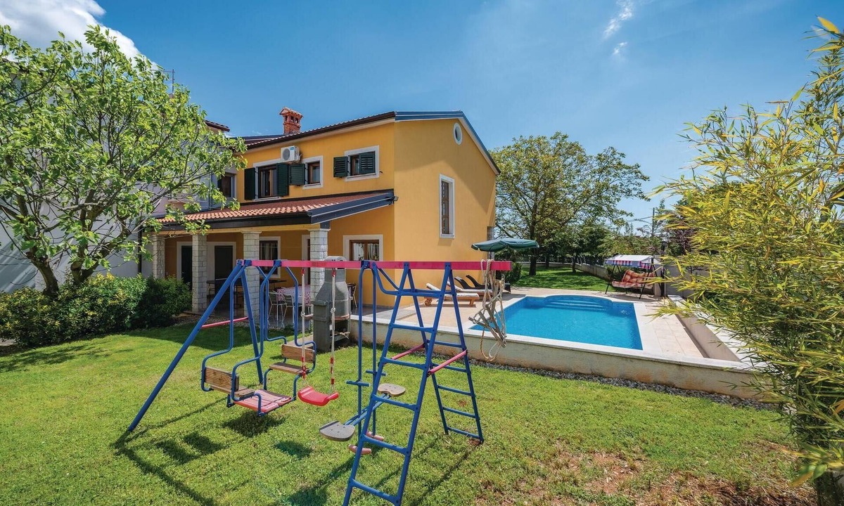 Orbanici House | Gorgeous home in Zminj