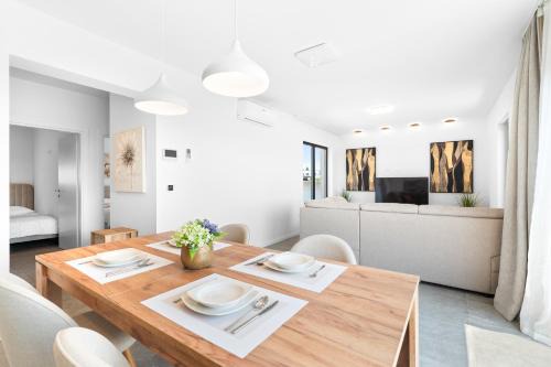 Vrvari Apartment | Green view