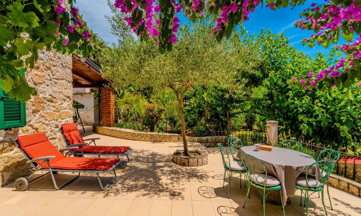 Supetarska Draga Villa | Guest House Sunset Kalla by Villas Guide