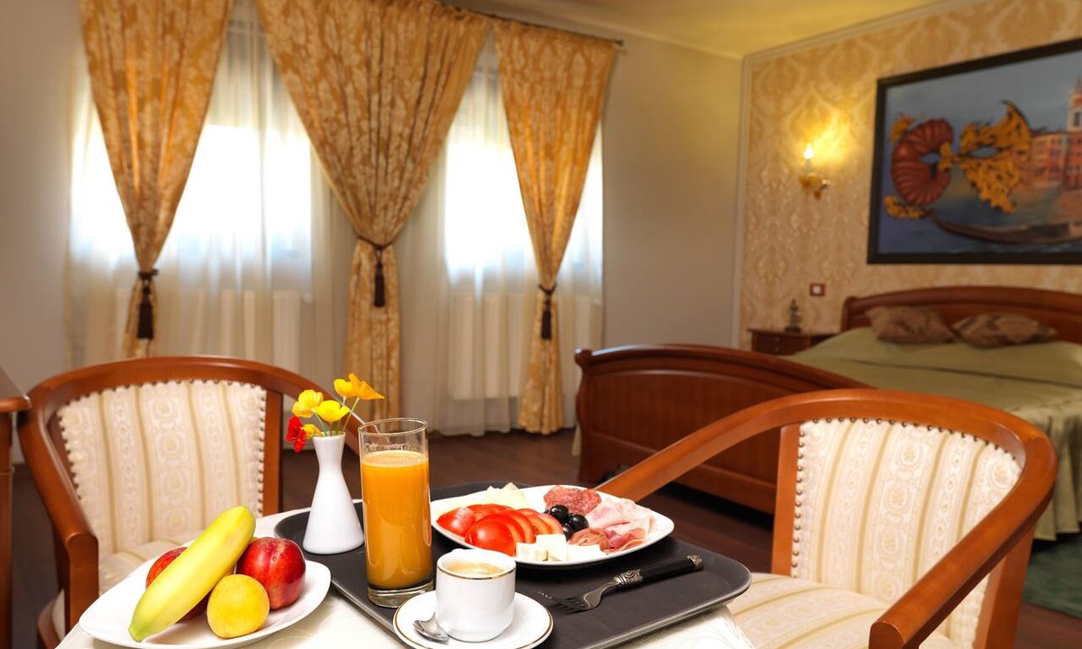 Craiova House | Guesthouse Boutique La Favorita