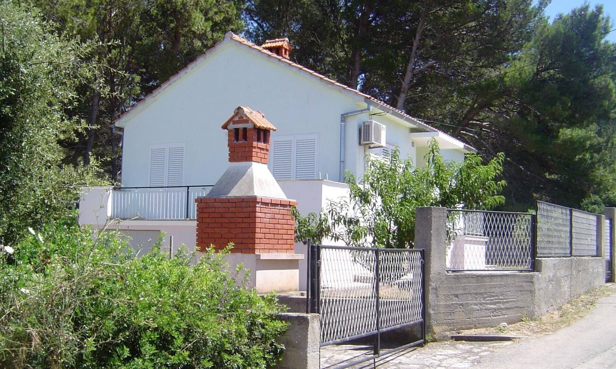 Muline House | Haus in Ugljan mit Terrasse, Garten und Barbecue by Interhome