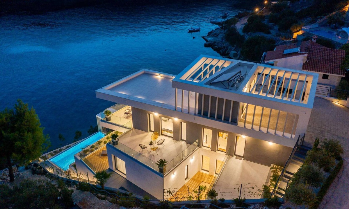 Vinisce House | Haus in Vinišće mit Außenterrasse by Interhome