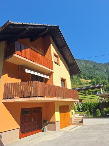 Kamnik House | Hiša pod Veliko planino