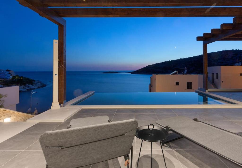 Razanj Villa | Hideaway Villa am Meer