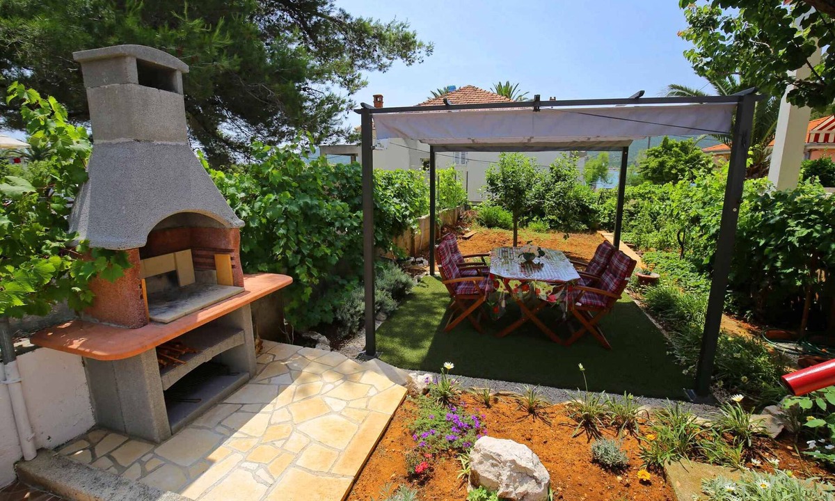 Ist Apartment | Holiday apartment 20 m from the sea
