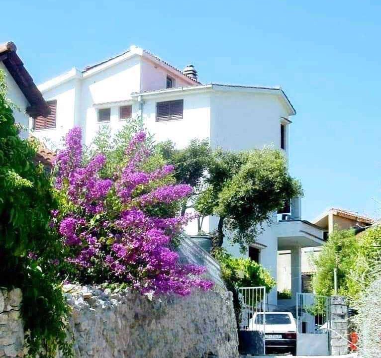 Sevid Apartment | Holiday apartment 40 m from the beach and with 2 bathrooms