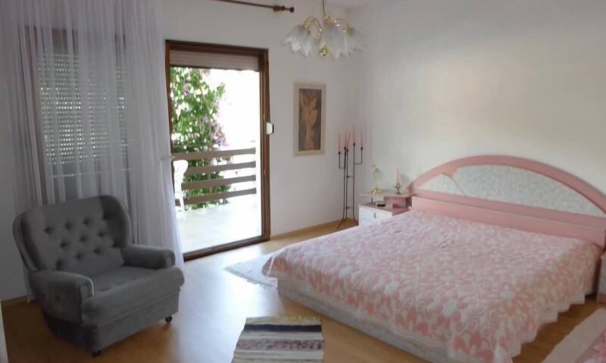 Ferienwohnung Cara Für Personen | Zavalatica