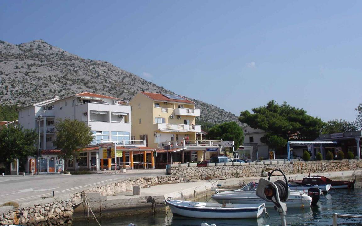 Starigrad Apartment | Holiday apartment 50 m from the Adriatic Sea