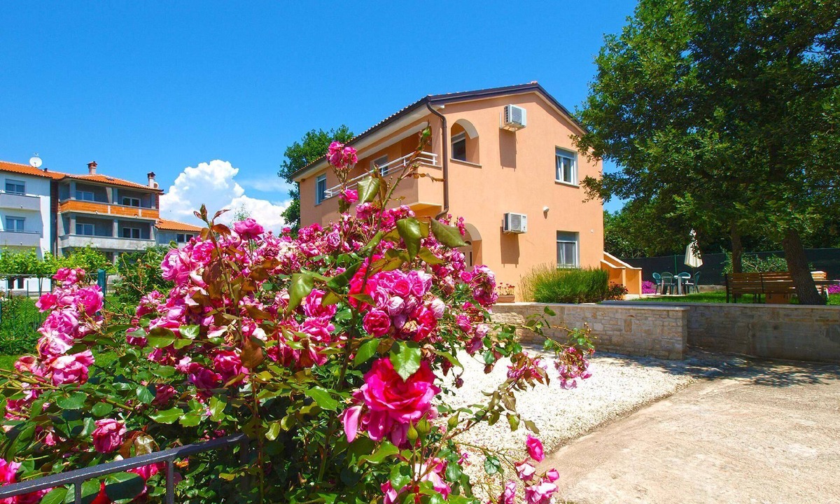 Pomer Apartment | Holiday apartment Ližnjan for 1 - 4 persons with 2 bedrooms - Holiday apartment