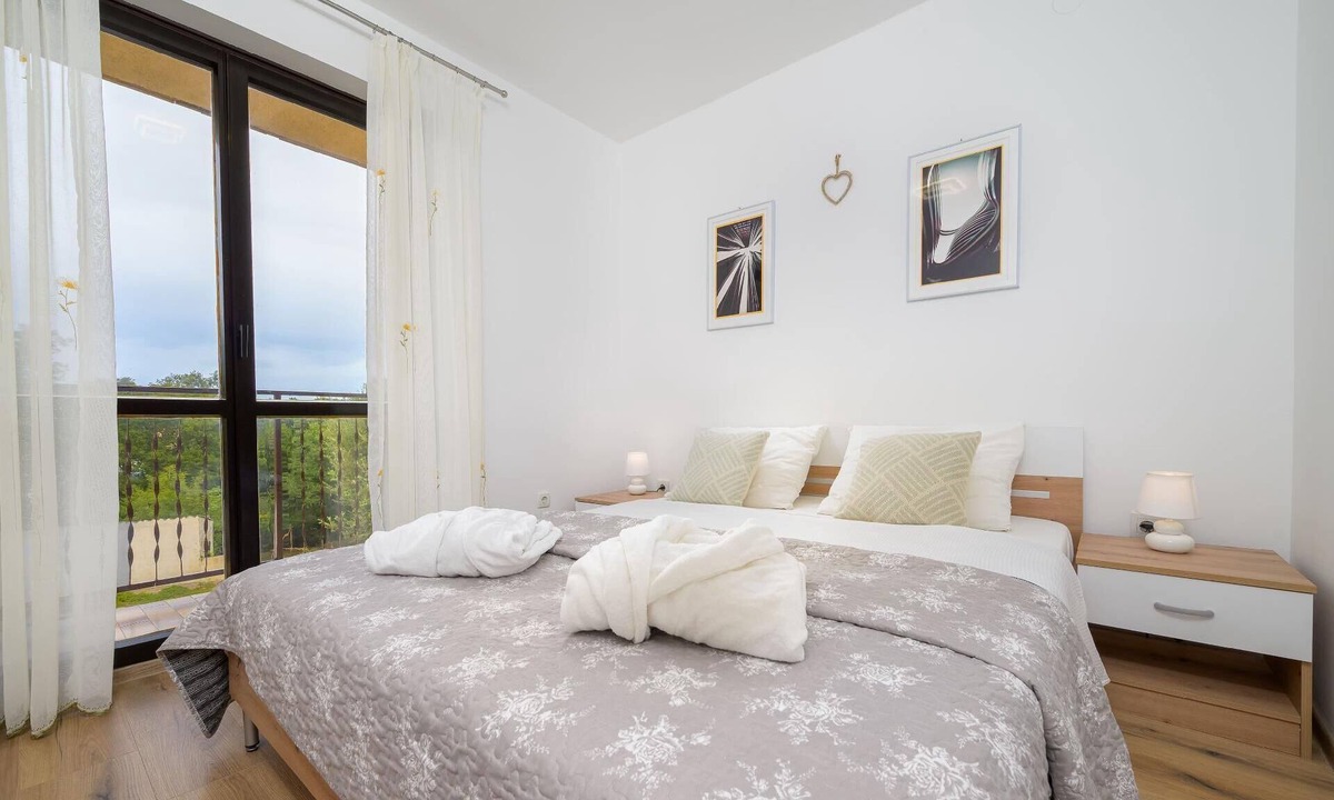 Stinjan Apartment | Holiday apartment Pula for 1 - 4 persons with 2 bedrooms - Row house