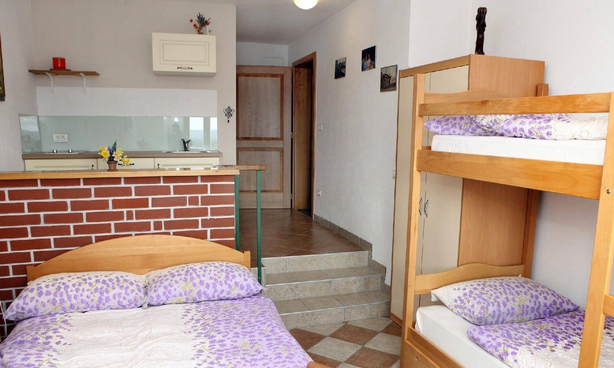 Kras Other | Holiday apartment Stanjel for 1 - 4 persons - Castle