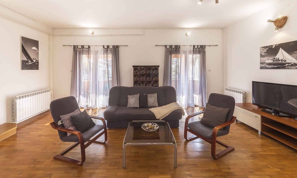 Fazana Apartment | Holiday apartment with balcony and sea view