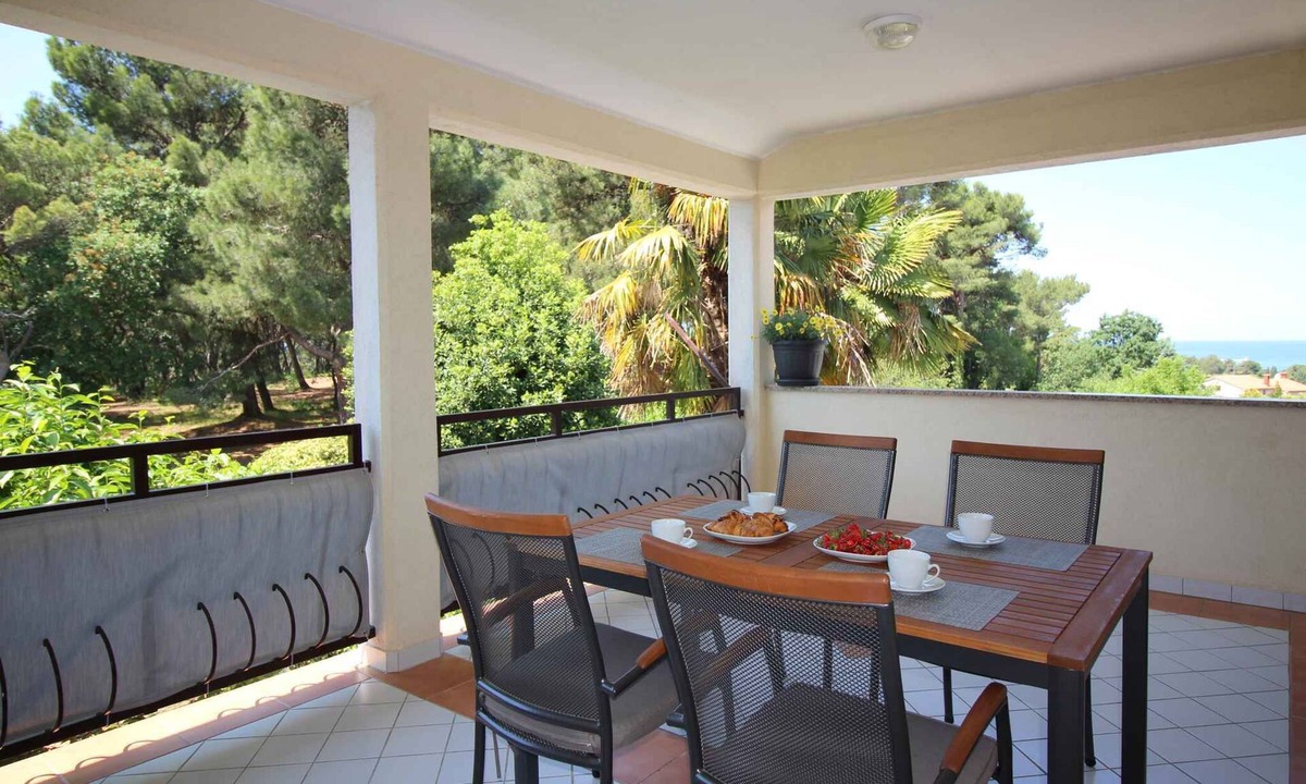 Brulo Apartment | Holiday apartment with sea view from the balcony