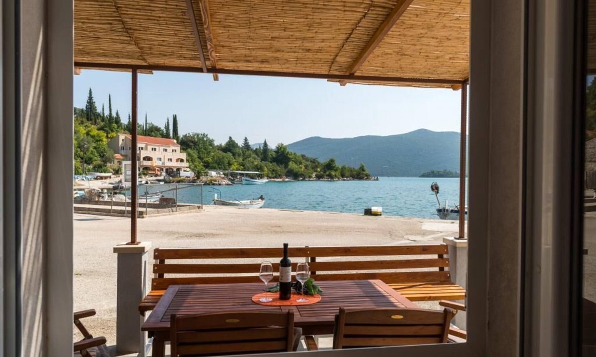 Hodilje House | Holiday Home Anima Maris- Duplex Two Bedroom Holiday Home with Terrace and Sea View