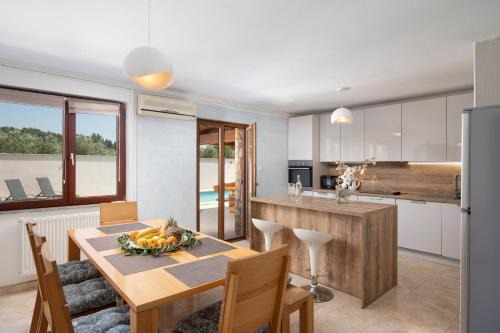 Medulin Villa | Holiday Home Franika