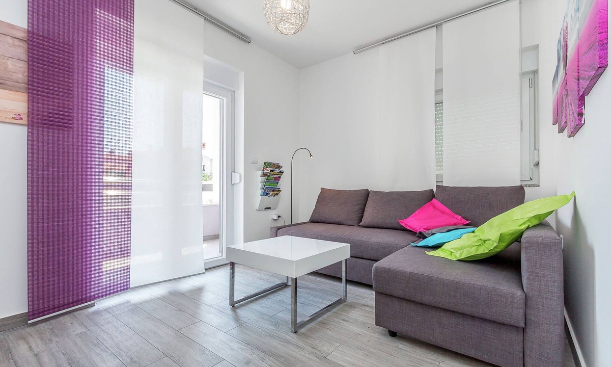 Vintijan House | Holiday Home in Pula near Beach