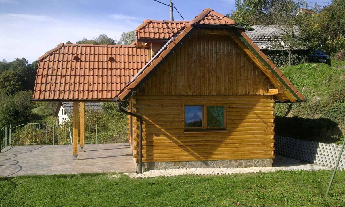 Srednje Grcevje House | Holiday home in a quiet area