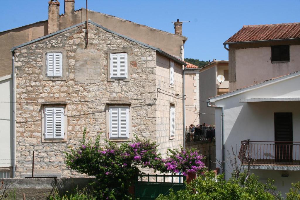 Cove Rogacic House | Holiday Home Isabella