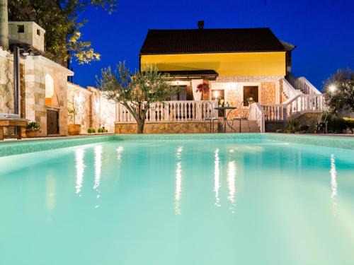 Sukosan Villa | Holiday home Iva with pool