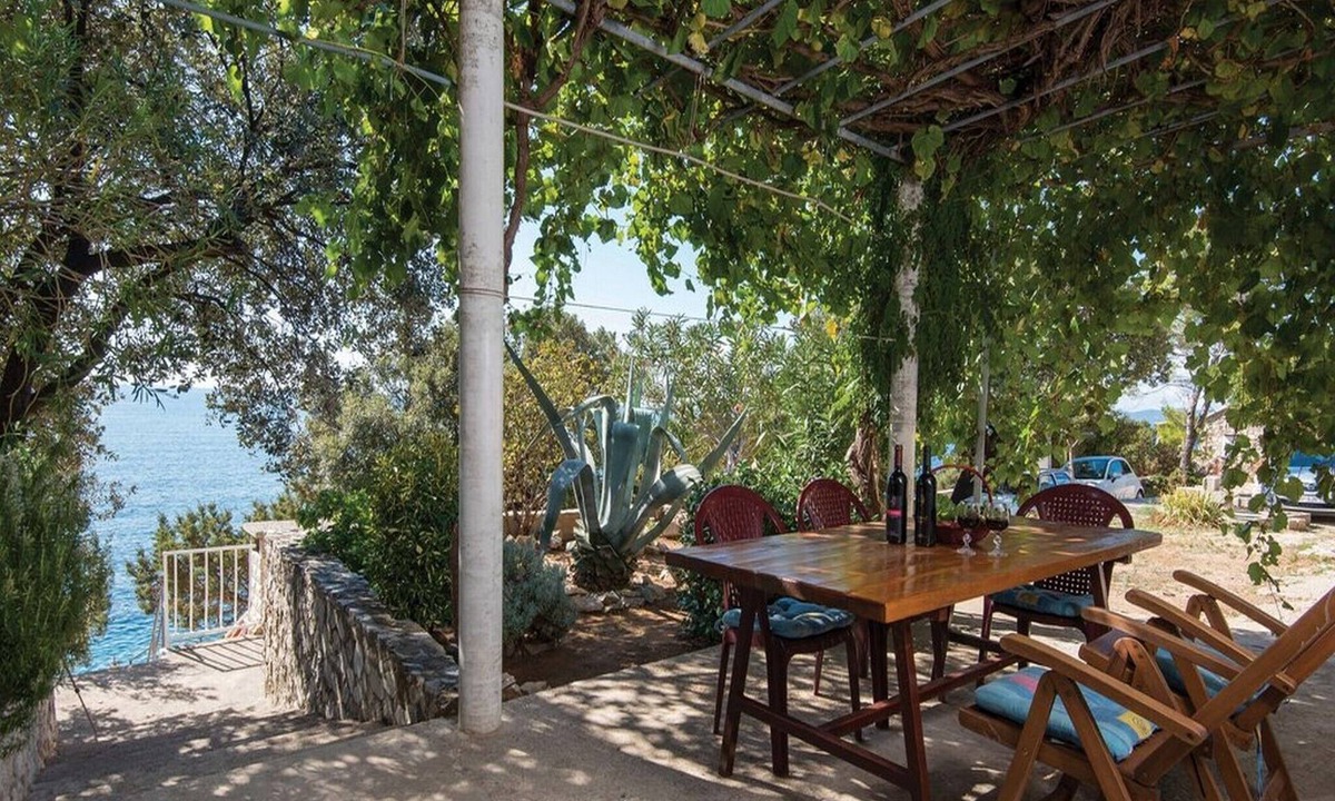 Orebic House | Holiday Home Jadranka - Three Bedroom Holiday Home with Terrace and Sea View