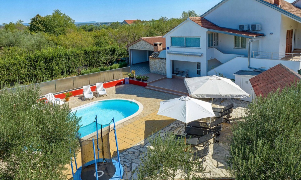 Polaca House | Holiday Home Polaca with Pool