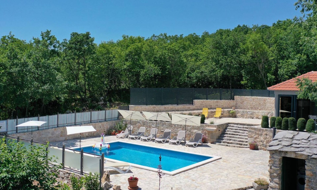 Zmijavci Villa | Holiday Home Stari Dom Ivkošic by Villas Guide