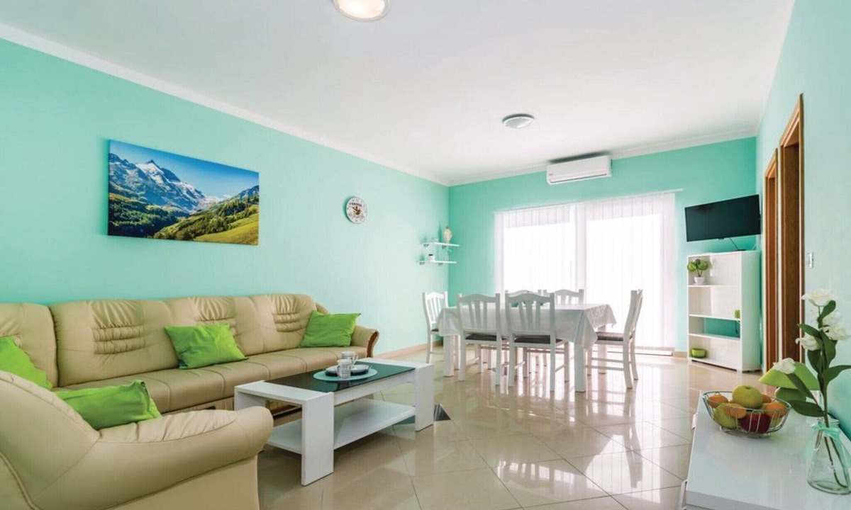 Debeljak House | Holiday Home Villa Ksenija - Six Bedroom Holiday Home with Pool