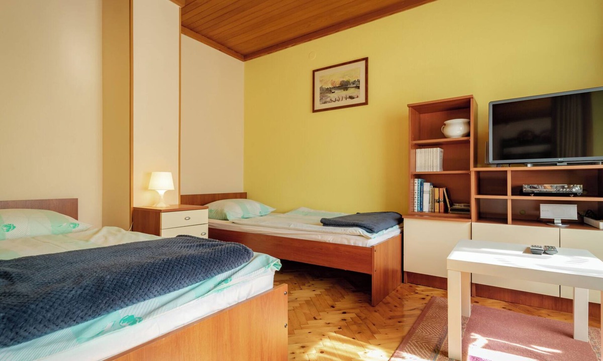 Lokve House | Holiday home with terrace and large garden