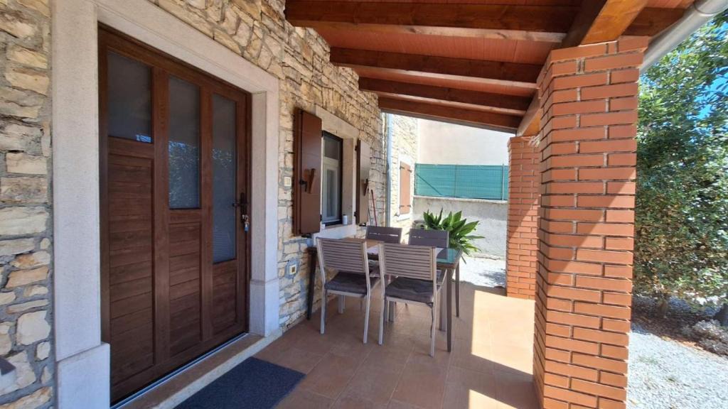 Radovani Villa | Holiday Home Zora - Radovani by Villas Guide