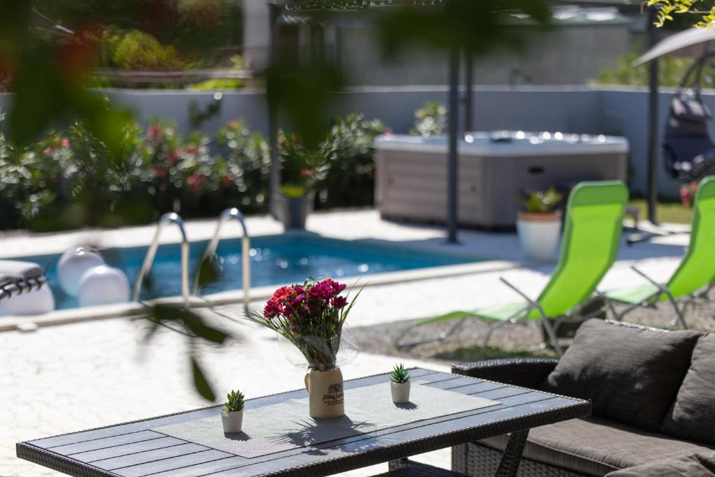 Srinjine House | Holiday Home Zrincy