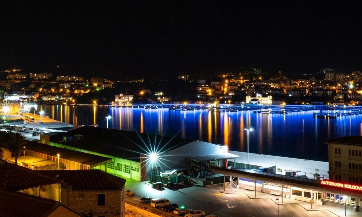 Gruz House | Holiday house Dubrovnik for 1 - 13 persons with 3 bedrooms - Row house