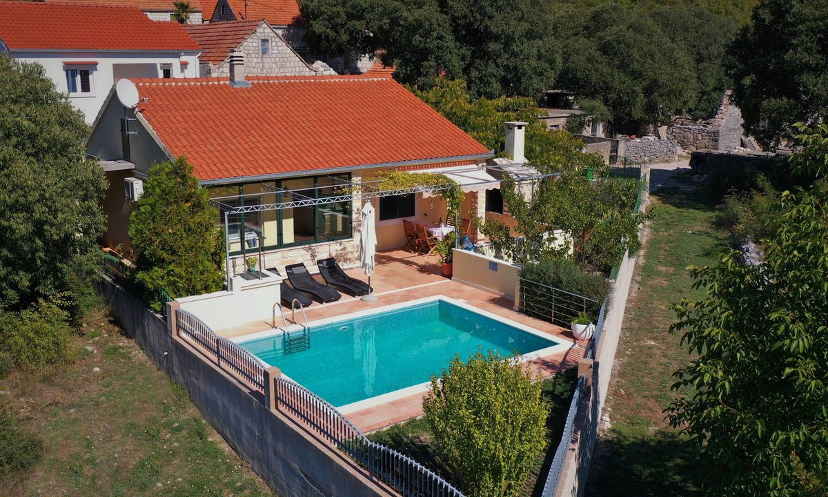 Prapatnica House | Holiday house Lovre