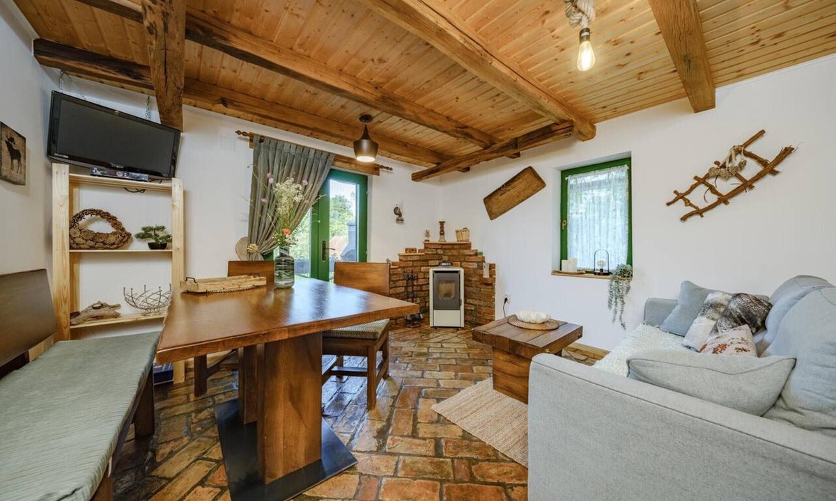 Vranovaca Apartment | Holiday Park Plitvice Paradise Apartment with Mountain View, Balcony, and WiFi